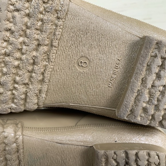 Women's Sz 8 Neutral Beige Tan Quilted Faux Fur Lining Duck Boots - Rubber Soles - Picture 15 of 16